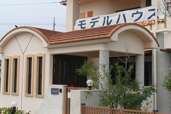 重ね瓦 与那原町